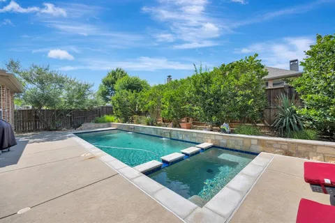 $889,900 | 944 Highpoint Way, Roanoke, TX 76262