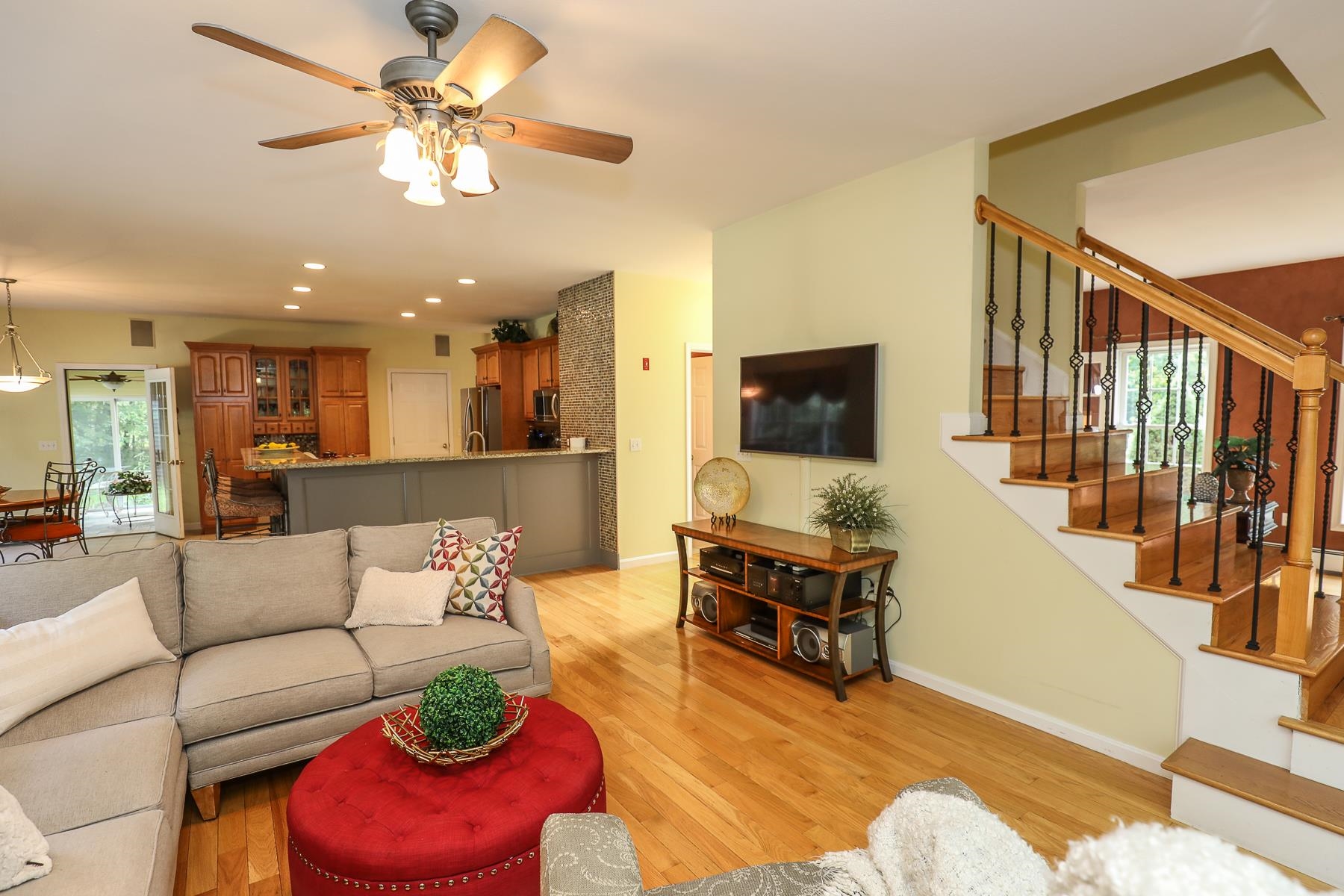 37 Peppermint Street Goffstown, NH 03045 - Photo 11 of 40 Gallery Image 11