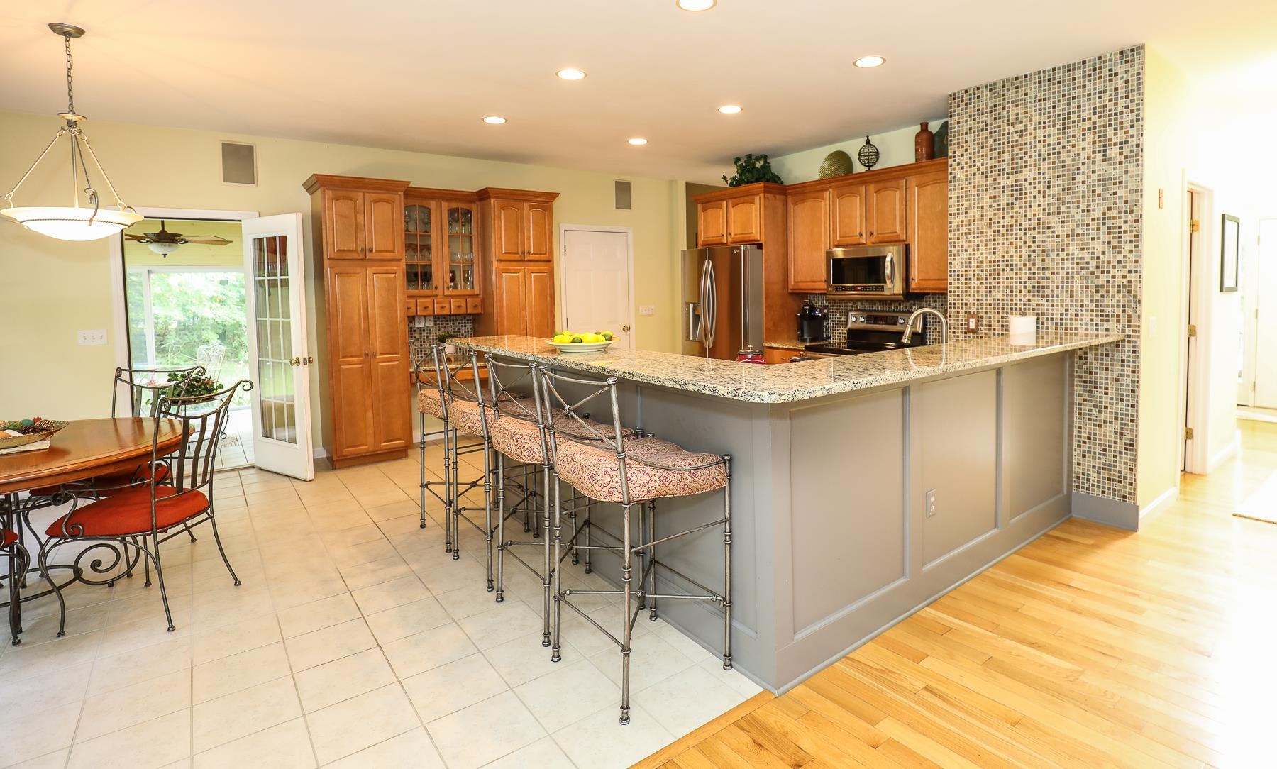 37 Peppermint Street Goffstown, NH 03045 - Photo 5 of 40 Gallery Image 5