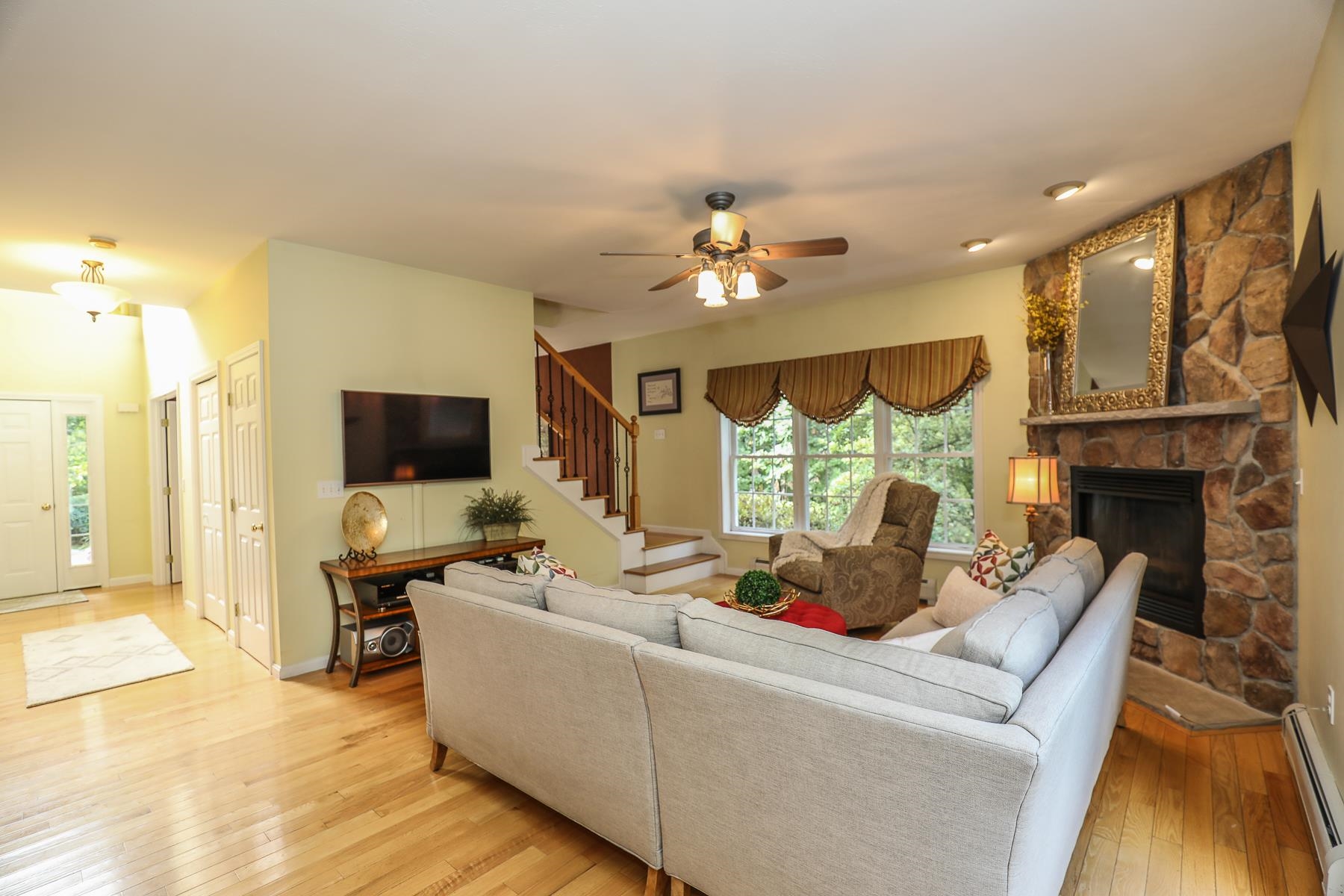 37 Peppermint Street Goffstown, NH 03045 - Photo 9 of 40 Gallery Image 9