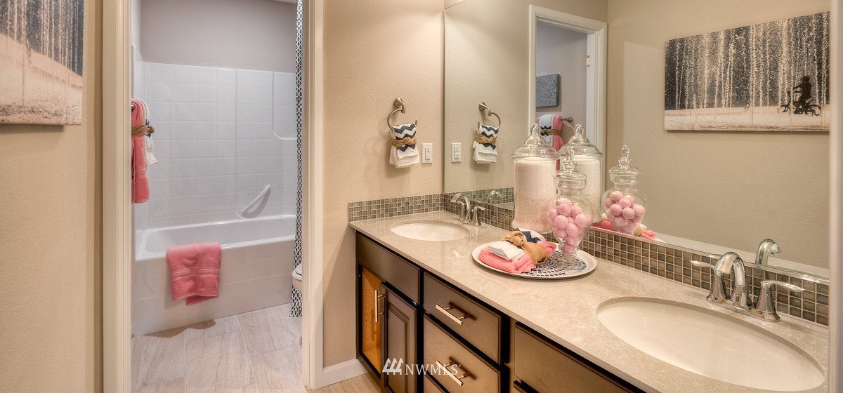 21204 42nd Avenue Southeast, Unit 18 Bothell, WA 98021 - Photo 17 of 24