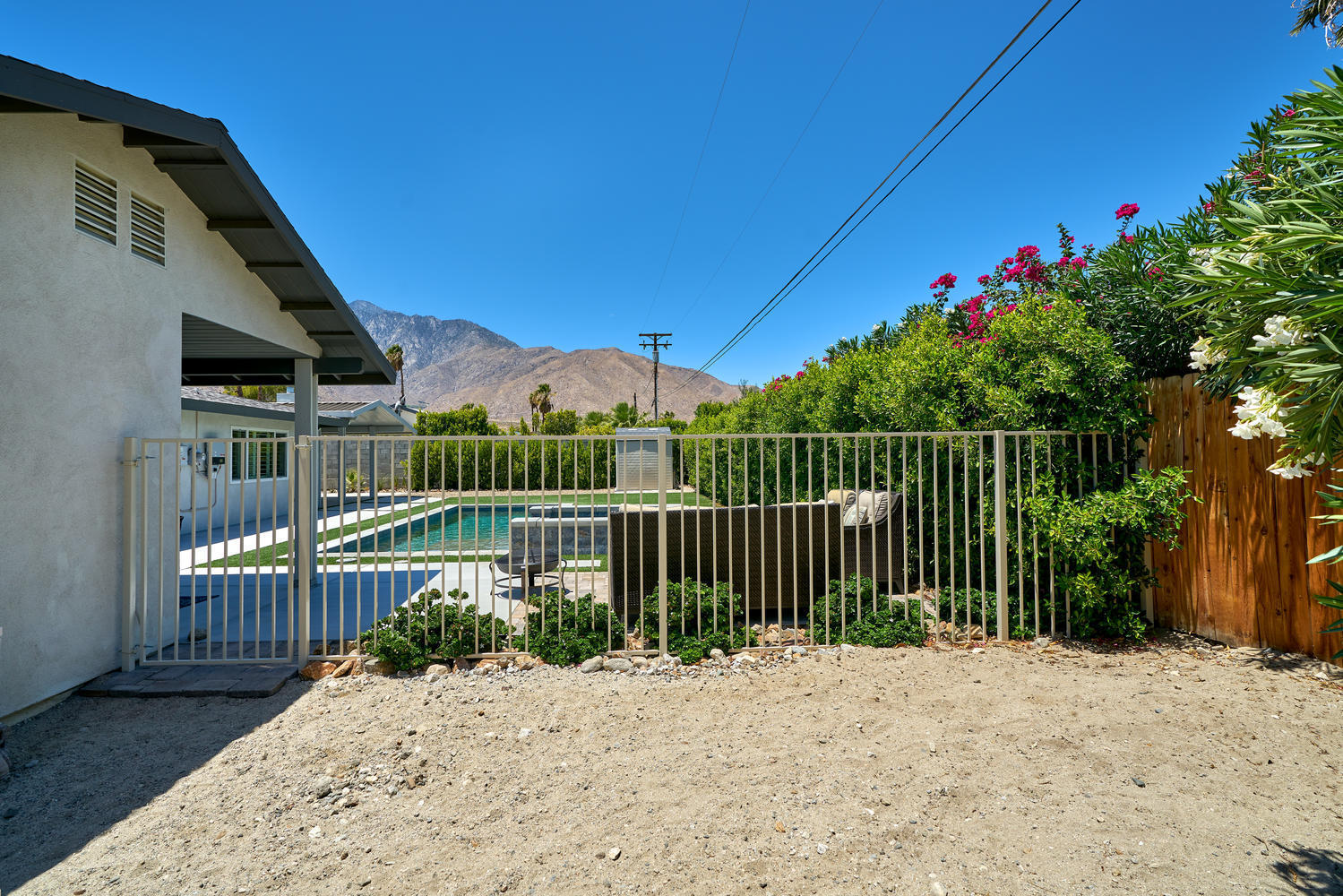 458 East Simms Road Palm Springs, CA 92262 - Photo 38 of 40 458 E Simms Rd Palm Springs CA-large-039