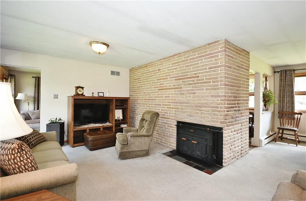 239 Metz Road Tarentum, PA 15084 - Photo 5 of 24 Gallery Image 5