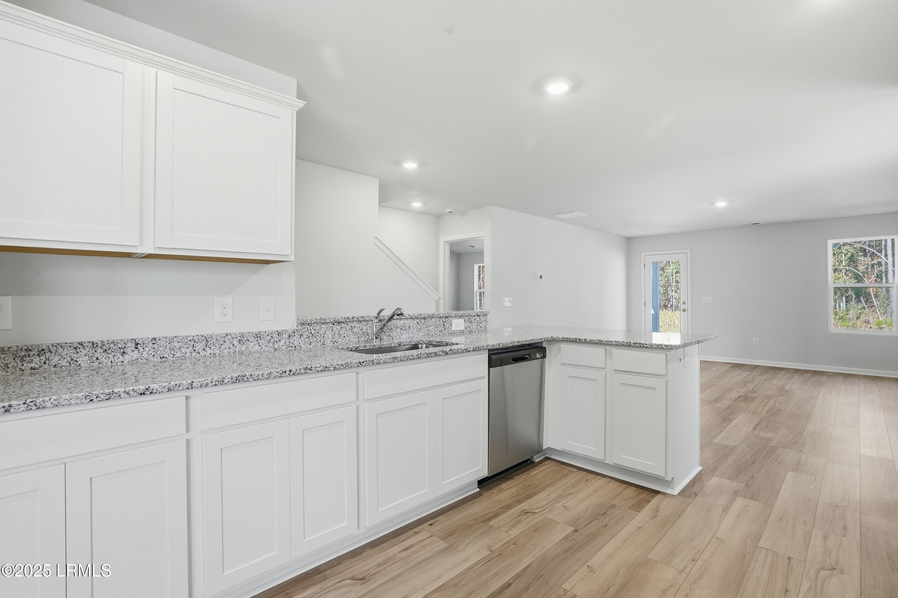 457 Waters Edge Way Hardeeville, SC 29927 - Photo 6 of 35 FMWeb05