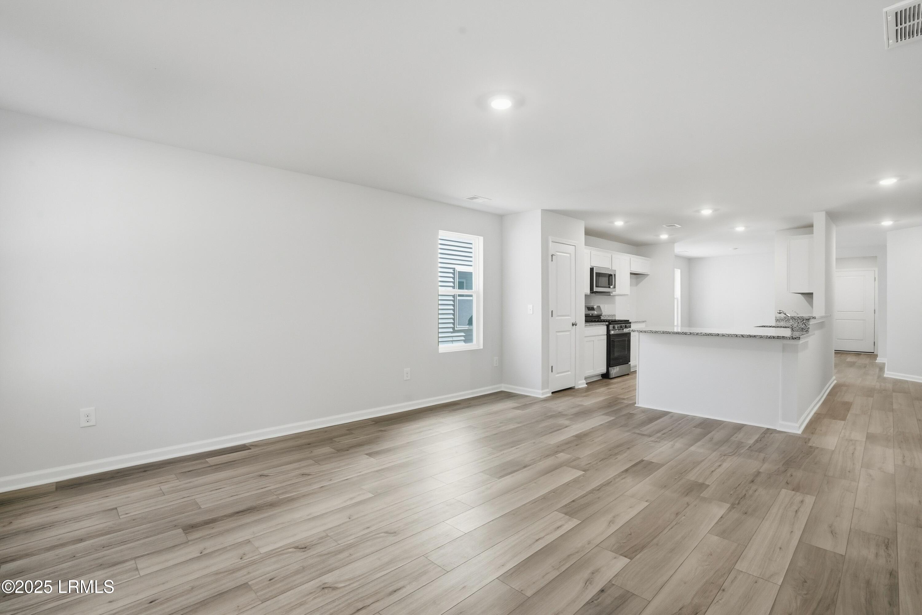 457 Waters Edge Way Hardeeville, SC 29927 - Photo 9 of 35 FMWeb08