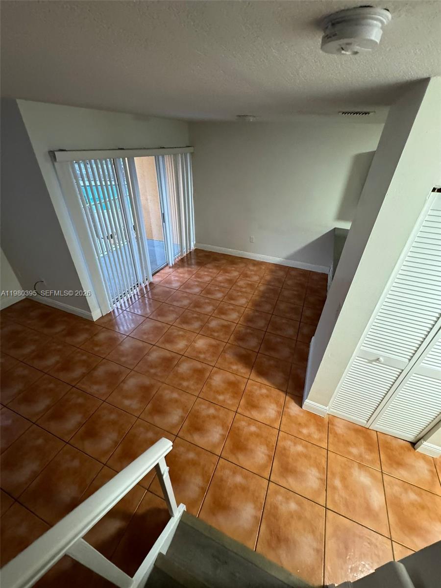 6235 Southwest Kendale Lakes Circle, Unit 237 Miami, FL 33183 - Photo 10 of 24 a view of an empty room