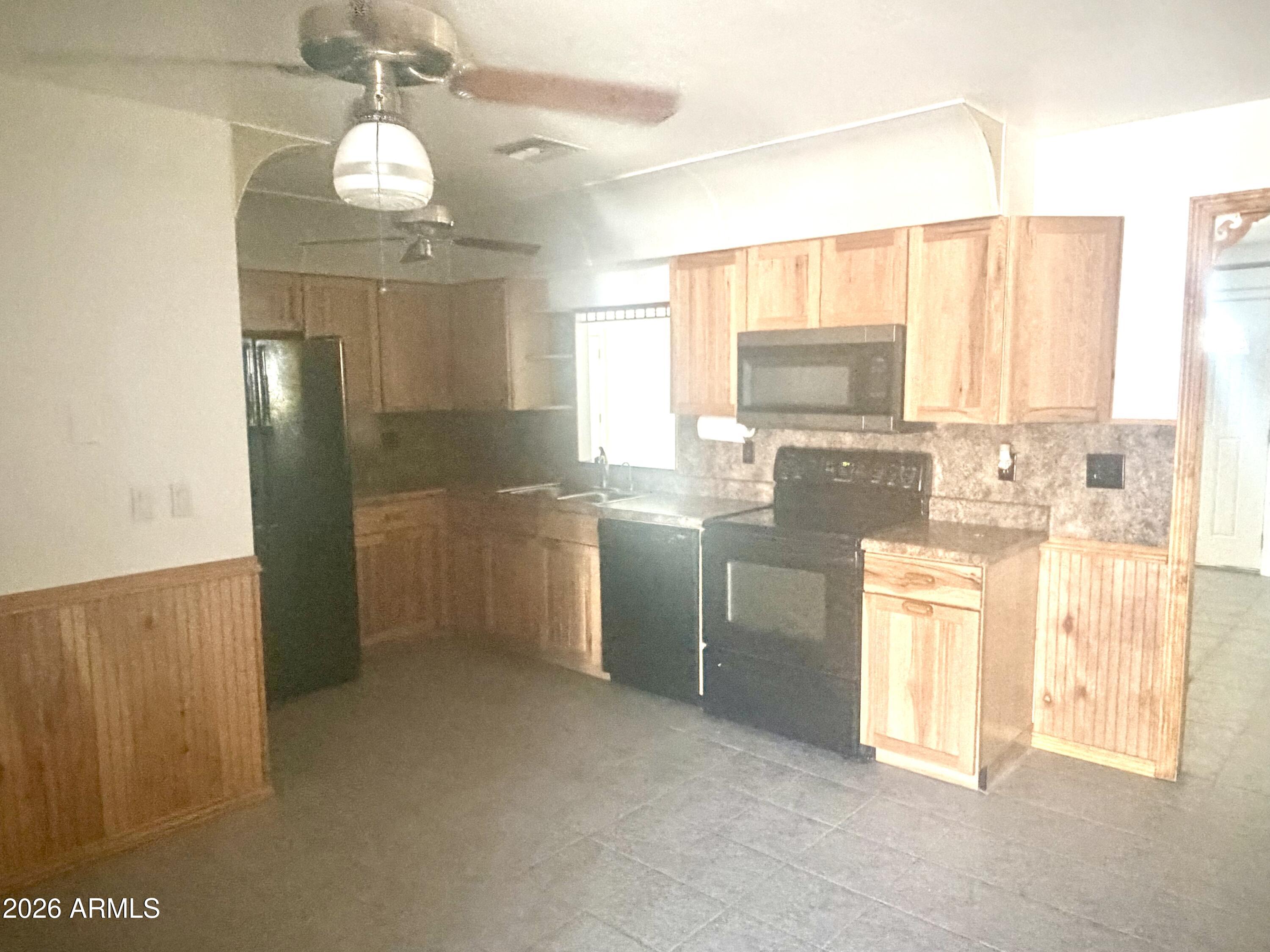 3823 West Greenway Road Phoenix, AZ 85053 - Photo 5 of 5