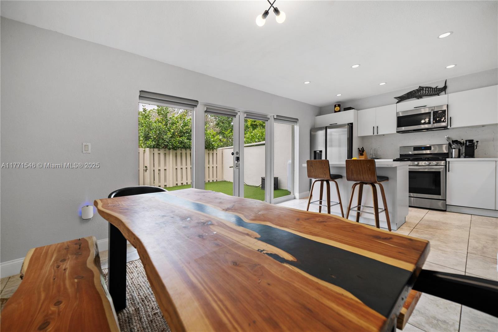 8122 Southwest 83rd Place Miami, FL 33143 - Photo 14 of 35