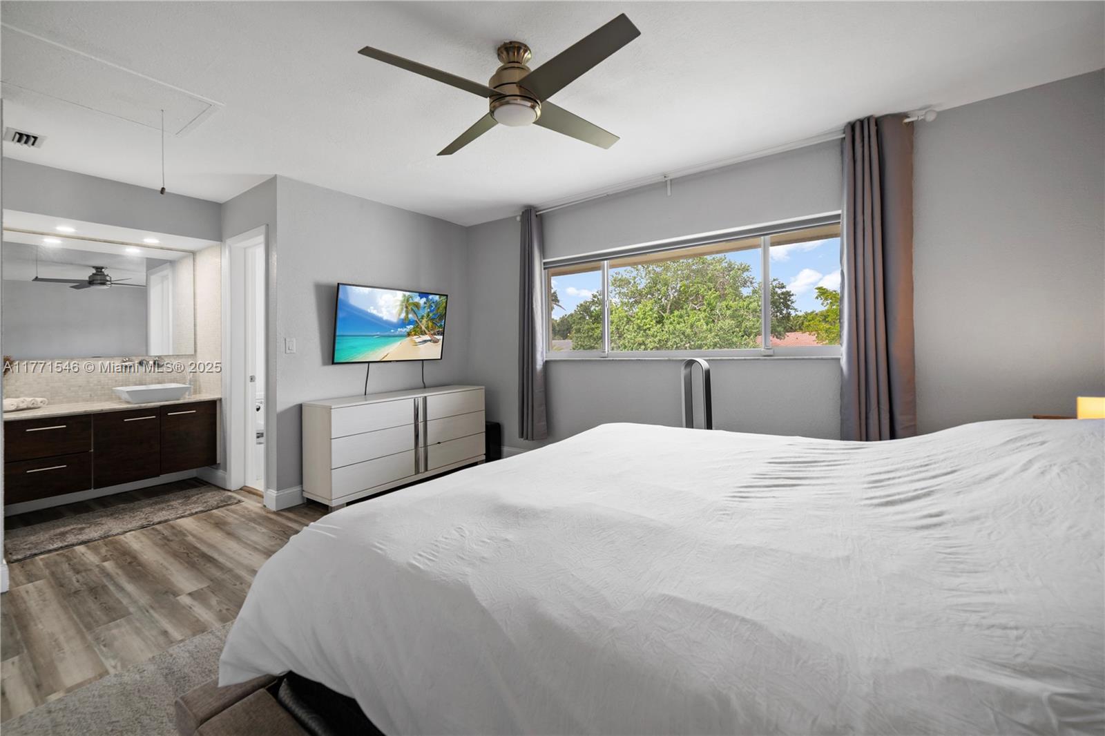 8122 Southwest 83rd Place Miami, FL 33143 - Photo 23 of 35