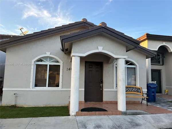 $2,900 | 8435 Northwest 189th Lane, Unit 1403, Hialeah, FL 33015