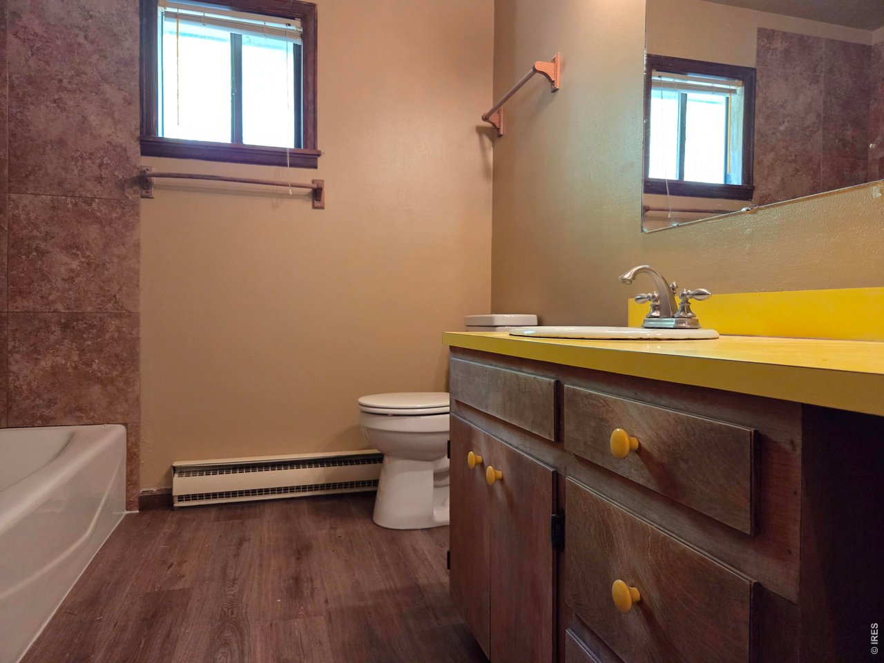 328 North Skinner Road Allenspark, CO 80510 - Photo 23 of 41 Main Level Bathroom