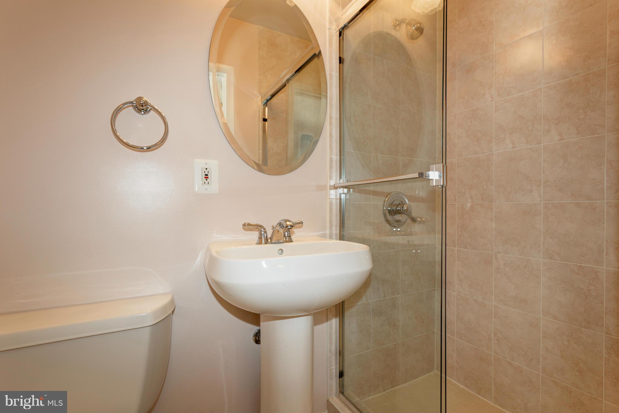 7306 Highland Street Springfield, VA 22150 - Photo 15 of 27 Bath