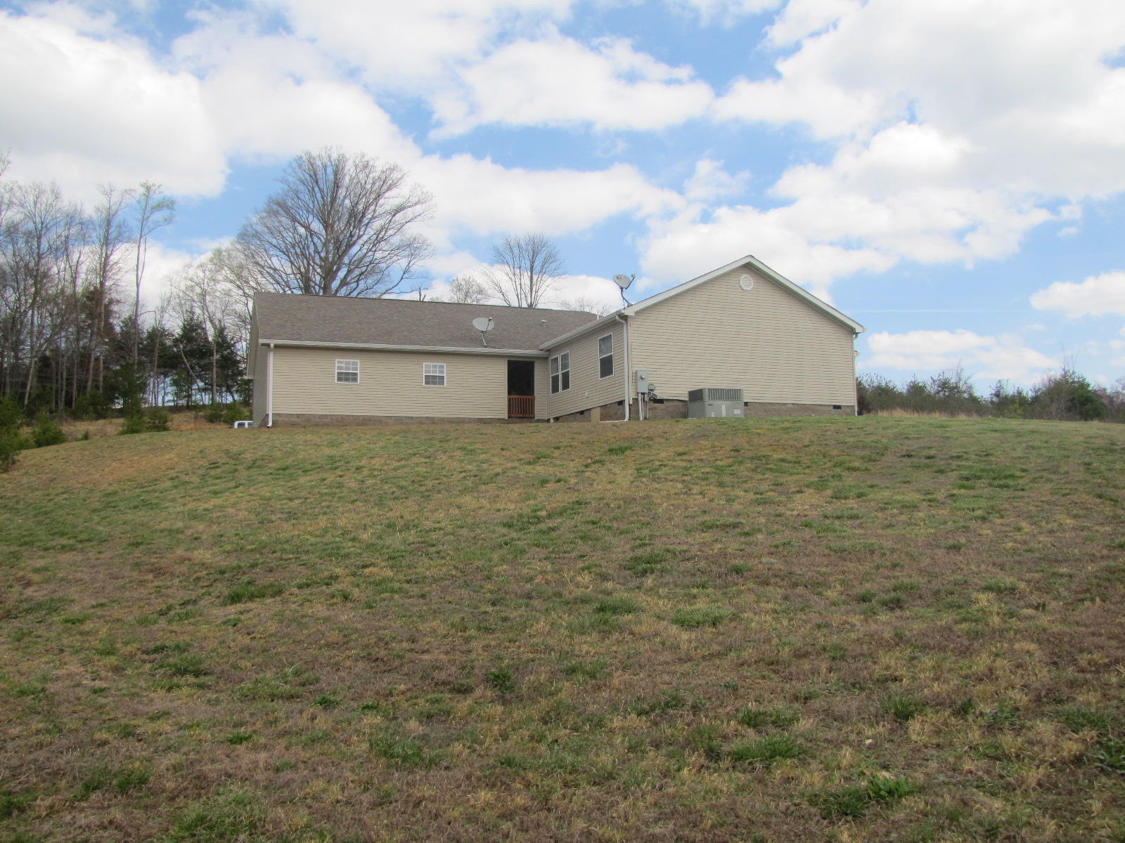 205 Columbus Road, Unit 1 Delano, TN 37325 - Photo 14 of 42 IMG_6164