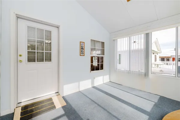 $299,000 | 21 Nightingale Lane, Tiverton, RI 02878
