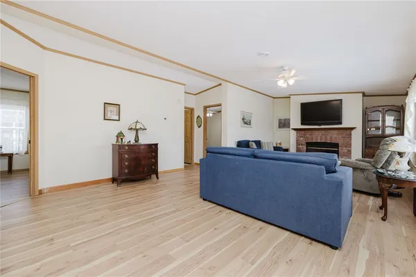 $299,000 | 21 Nightingale Lane, Tiverton, RI 02878