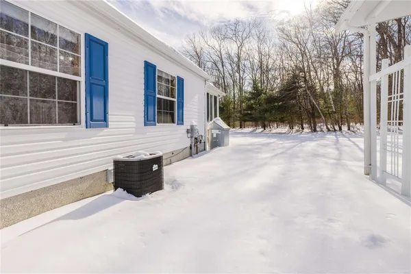 $299,000 | 21 Nightingale Lane, Tiverton, RI 02878