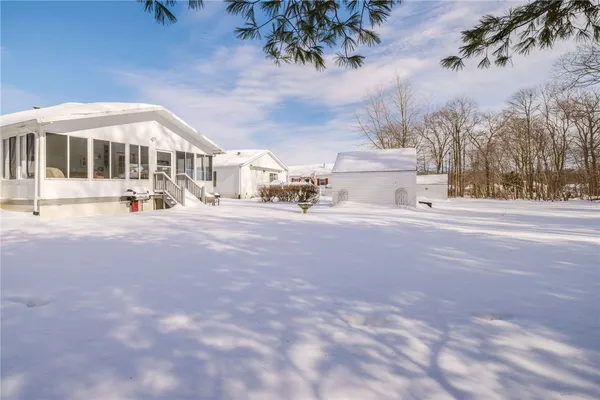 $299,000 | 21 Nightingale Lane, Tiverton, RI 02878