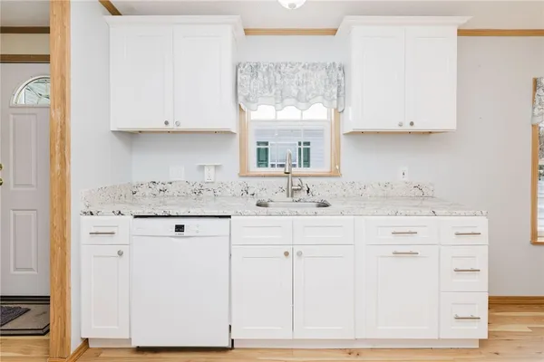 $299,000 | 21 Nightingale Lane, Tiverton, RI 02878