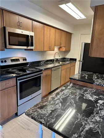 $139,000 | 1060 Chatham Park Drive, Unit G, Pittsburgh, PA 15216