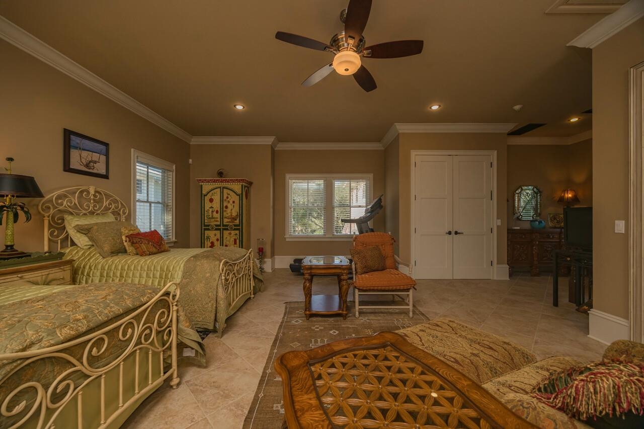 924 Ocean Palm Way St. Augustine, FL 32080 - Photo 60 of 81 a living room with furniture