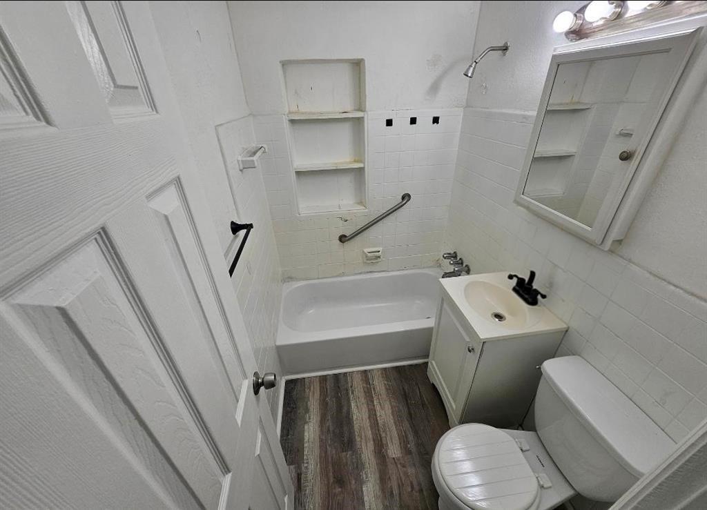 1600 Northwest 93rd Street Miami, FL 33147 - Photo 8 of 14