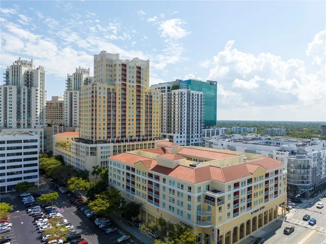 $465,000 | 7350 Southwest 89th Street, Unit 1402S, Miami, FL 33156