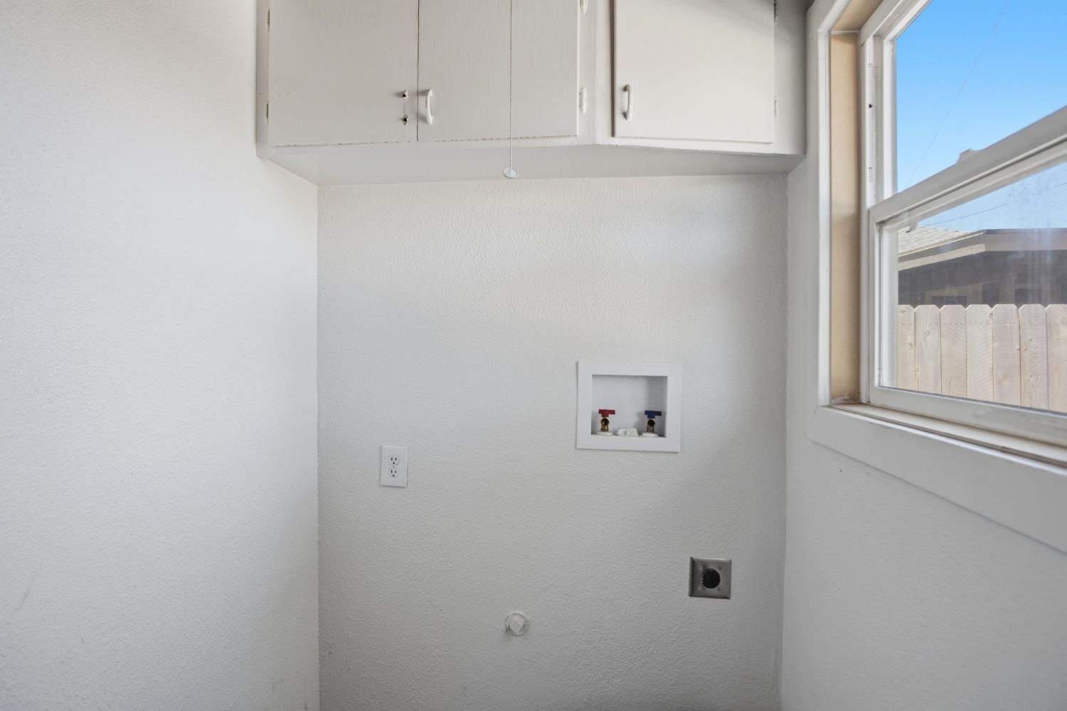 917 9th Street Turlock, CA 95380 - Photo 8 of 39