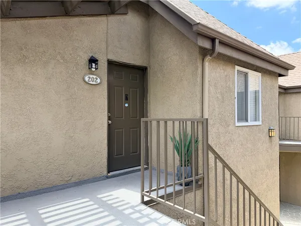 $349,000 | 788 Gianni Drive, Unit 202, Corona, CA 92879