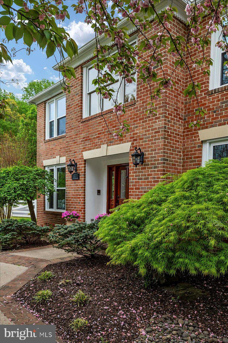 1301 Pleasant Meadow Road Crofton, MD 21114 - Photo 4 of 46 Gallery Image 4