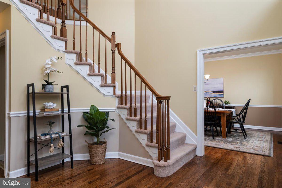 1301 Pleasant Meadow Road Crofton, MD 21114 - Photo 7 of 46 Grand 2 story foyer