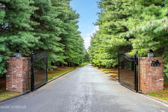 $2,750,000 | 25 Water Street, Colts Neck, NJ 07722