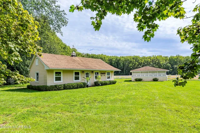 $2,750,000 | 25 Water Street, Colts Neck, NJ 07722