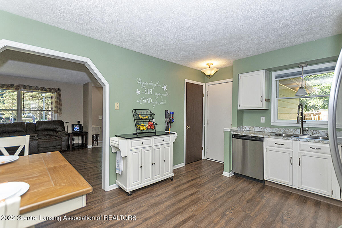 4512 Gull Road Lansing, MI 48917 - Photo 12 of 32 _DSC6227