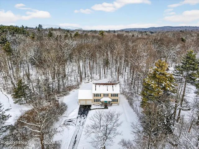 $585,000 | 85 Dashville Road, New Paltz, NY 12561
