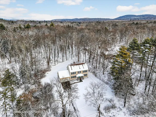$585,000 | 85 Dashville Road, New Paltz, NY 12561