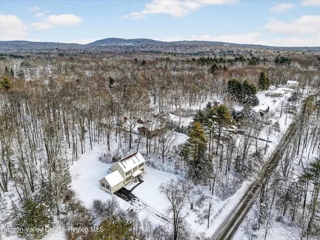 $585,000 | 85 Dashville Road, New Paltz, NY 12561