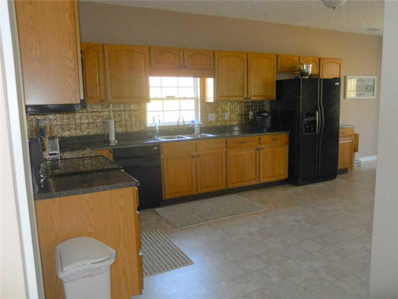 745 Abbey Road Pittsboro, IN 46167 - Photo 3 of 24 Gallery Image 3