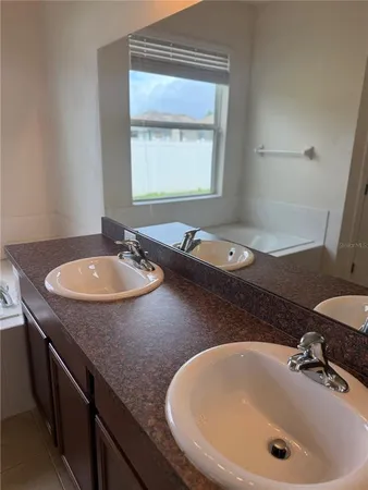 $2,400 | 2862 Running Brook Circle, Kissimmee, FL 34744