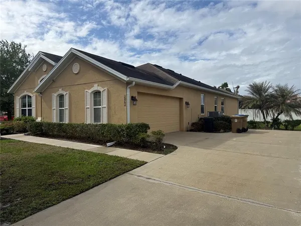 $2,400 | 2862 Running Brook Circle, Kissimmee, FL 34744