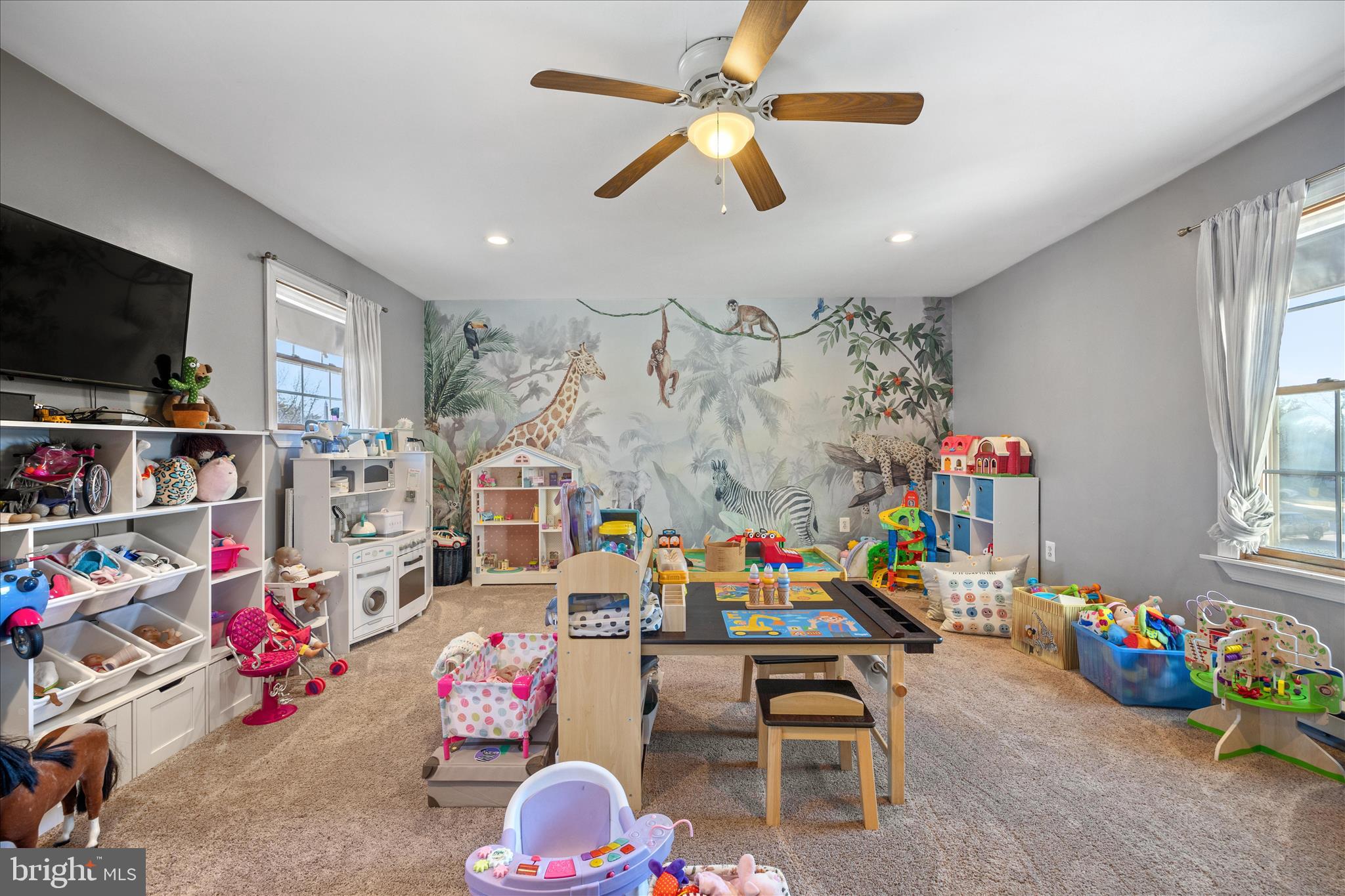 7914 Leeds Drive Pasadena, MD 21122 - Photo 16 of 49 a play room with toys