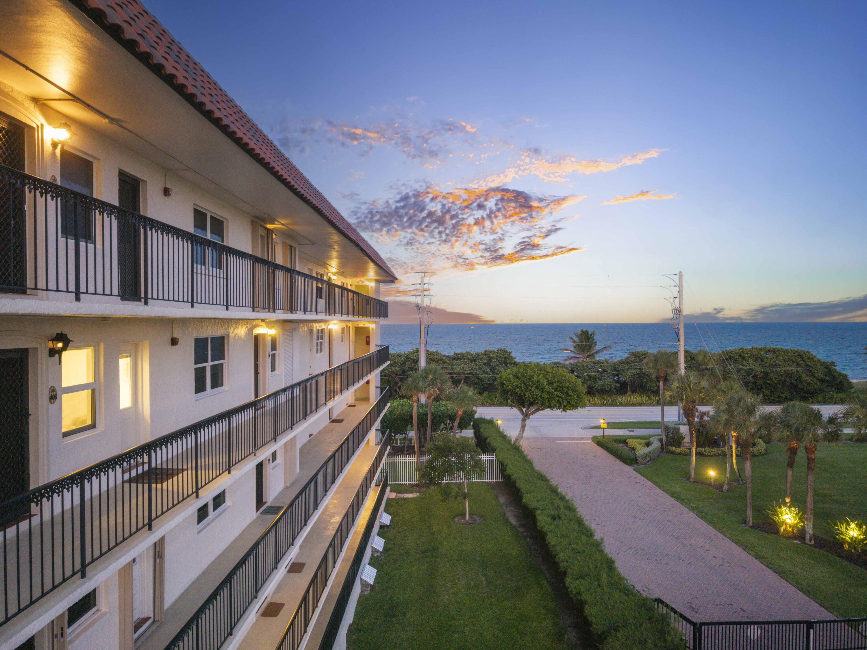 2871 North Ocean Boulevard, Unit D406 Boca Raton, FL 33431 - Photo 11 of 64 2871 N Ocean Blvd u406 Twilight_013