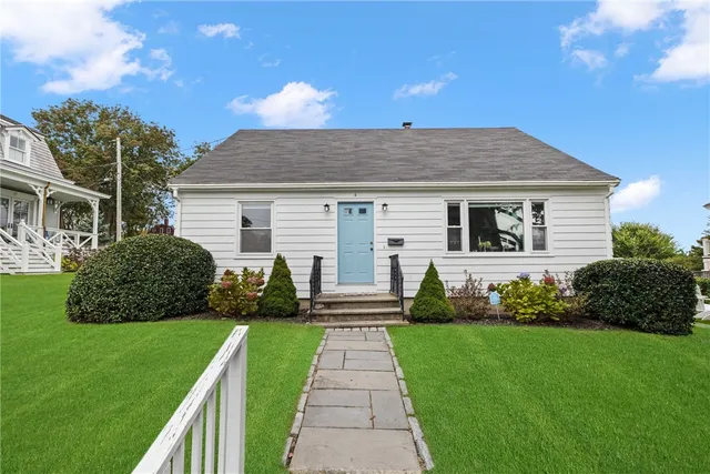 $3,750 | 6 Cliff Terrace, Newport, RI 02840