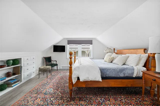 $3,750 | 6 Cliff Terrace, Newport, RI 02840