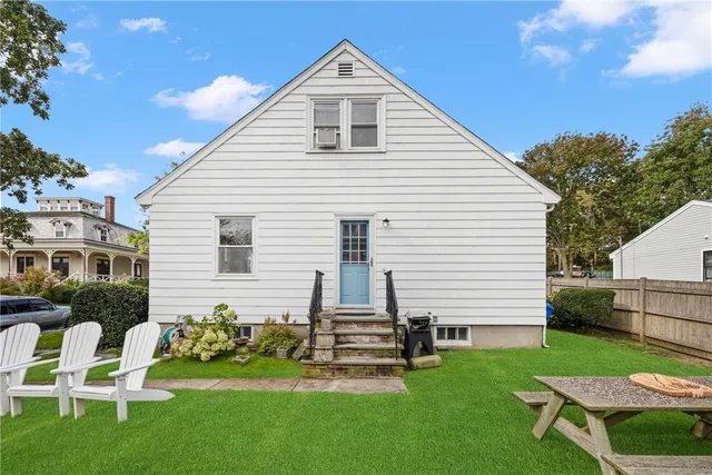 $3,750 | 6 Cliff Terrace, Newport, RI 02840