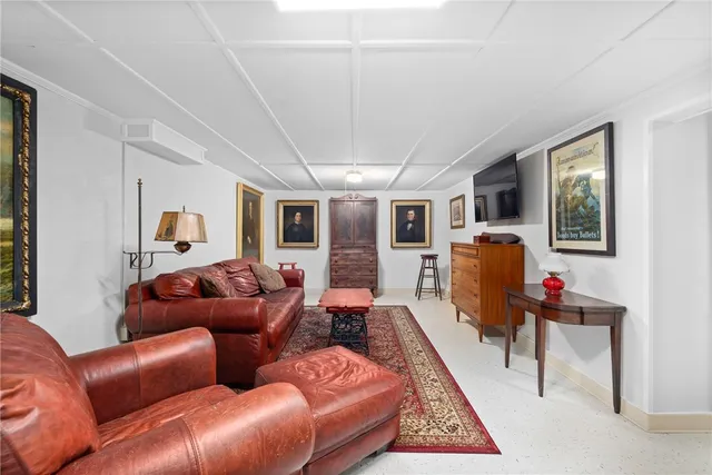 $3,750 | 6 Cliff Terrace, Newport, RI 02840