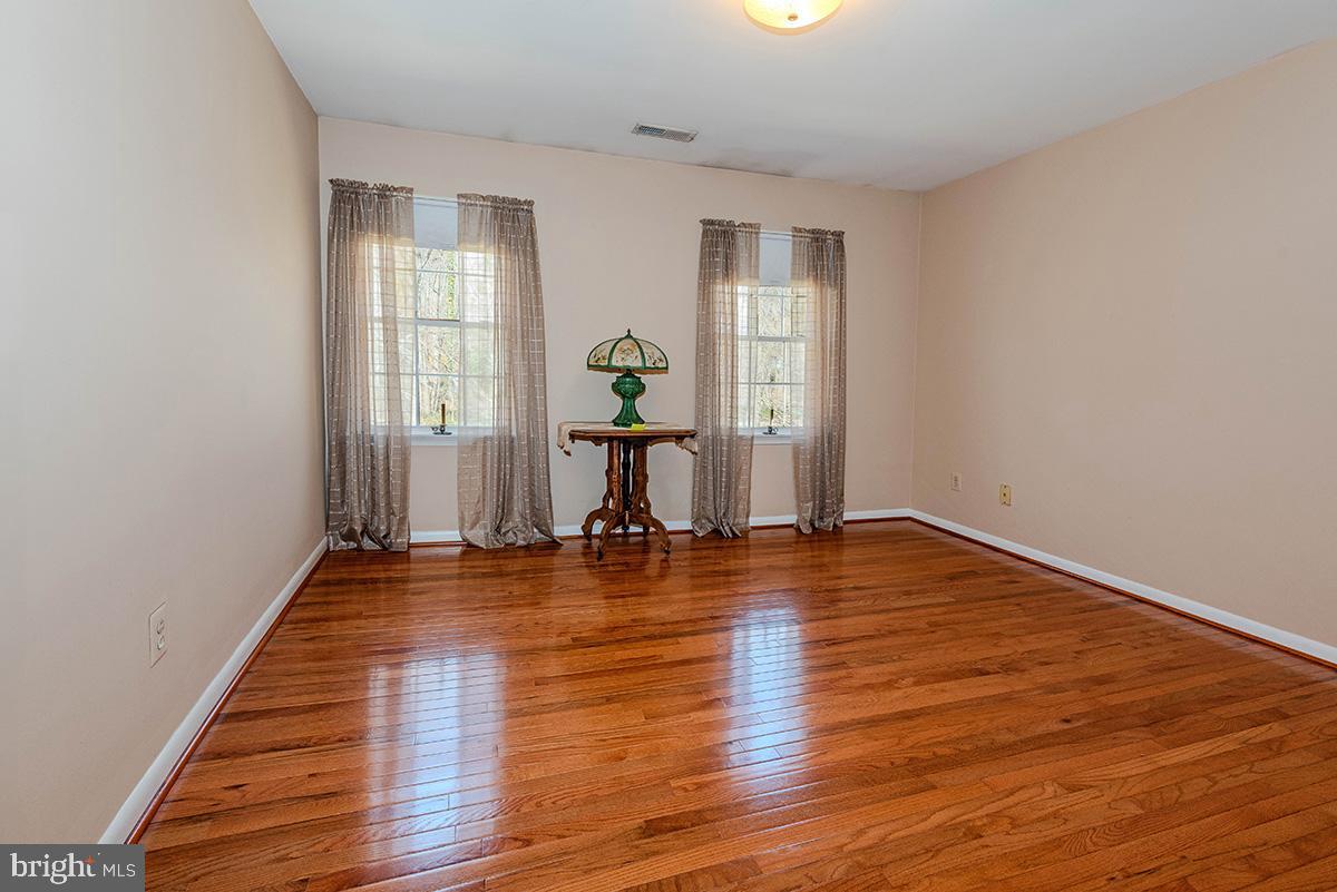 213 King James Road Upper Marlboro, MD 20774 - Photo 22 of 41 Bedroom #2 upstairs nice and spacious.