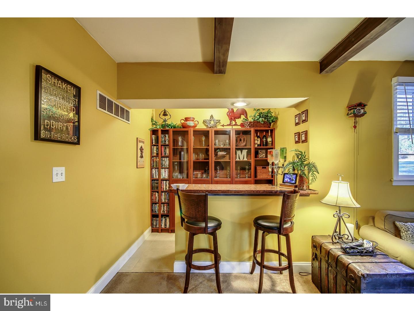 957 Macclesfield Road Furlong, PA 18925 - Photo 9 of 25 Wet Bar
