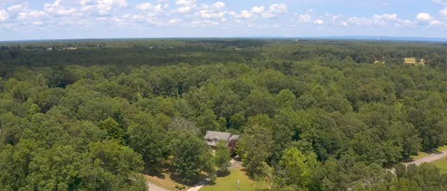 $640,000 | 830 Motlow College Road, Normandy, TN 37360