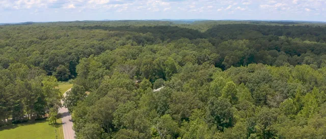 $640,000 | 830 Motlow College Road, Normandy, TN 37360