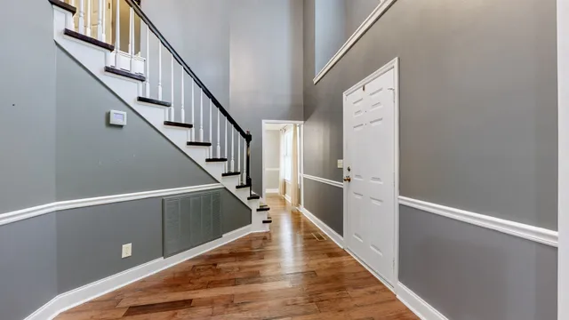 $640,000 | 830 Motlow College Road, Normandy, TN 37360